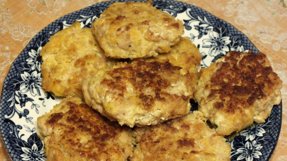 Нежнейшие котлеты всего из двух ингредиентов: секреты еврейской кухни Нежнейшие котлеты всего из двух ингредиентов: секреты еврейской кухни