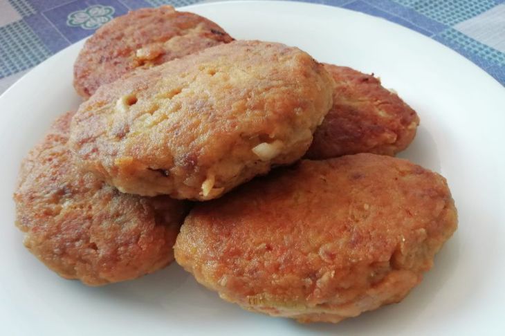Секреты советских котлет: как добиться ресторанного вкуса дома Секреты советских котлет: как добиться ресторанного вкуса дома