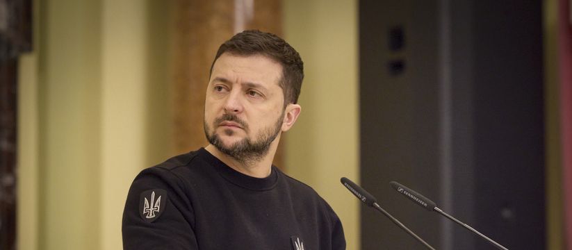 Неожиданный стиль Владимира Зеленского само собой стал темой для обсуждения в соцсетях Неожиданный стиль Владимира Зеленского само собой стал темой для обсуждения в соцсетях
