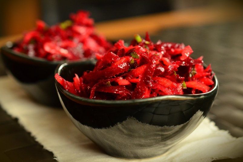 Салат «Селяночка» со свеклой: пикантное блюдо, которое покорит ваши вкусовые рецепторы Салат «Селяночка» со свеклой: пикантное блюдо, которое покорит ваши вкусовые рецепторы