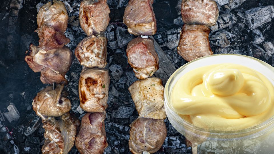 Почему лучше отказаться от майонеза в маринаде для мяса Почему лучше отказаться от майонеза в маринаде для мяса