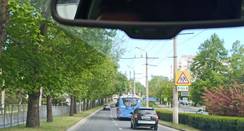 Возраст и безопасность на дорогах: как меняется стиль вождения и почему важно следить за здоровьем Возраст и безопасность на дорогах: как меняется стиль вождения и почему важно следить за здоровьем