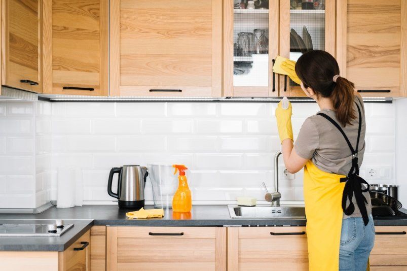 Как победить пищевую моль: простые и эффективные решения для вашего кухонного пространства Как победить пищевую моль: простые и эффективные решения для вашего кухонного пространства