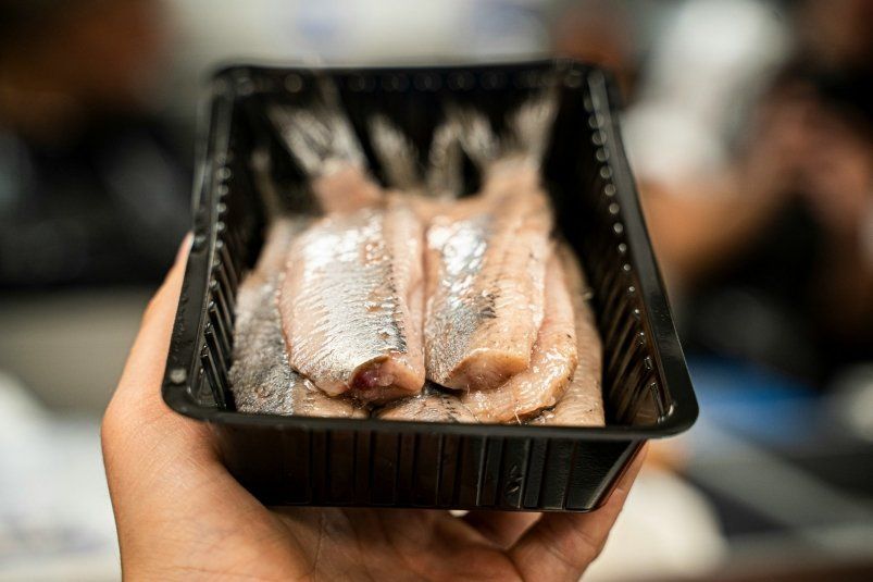 Сельдь по-еврейски: нежный и вкусный салат, который удивит ваших близких Сельдь по-еврейски: нежный и вкусный салат, который удивит ваших близких