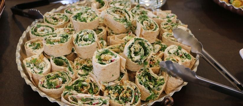 Лаваш с сочной начинкой: рецепт идеальной закуски для жаркого дня