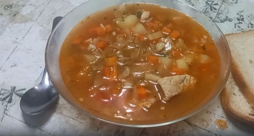 Как приготовить традиционные русские щи: секреты и хитрости