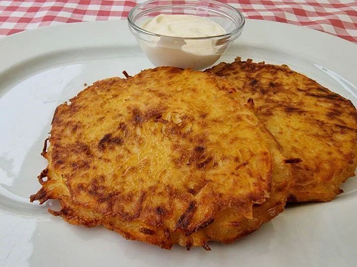 Преобразите привычные драники: добавьте пармезан и откройте новые вкусовые горизонты