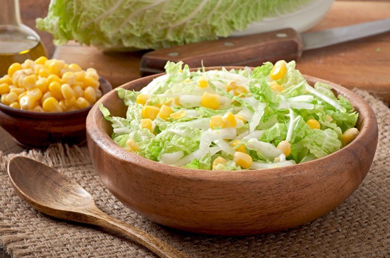 Салат с тунцом и кукурузой: гармония вкуса для вашего стола