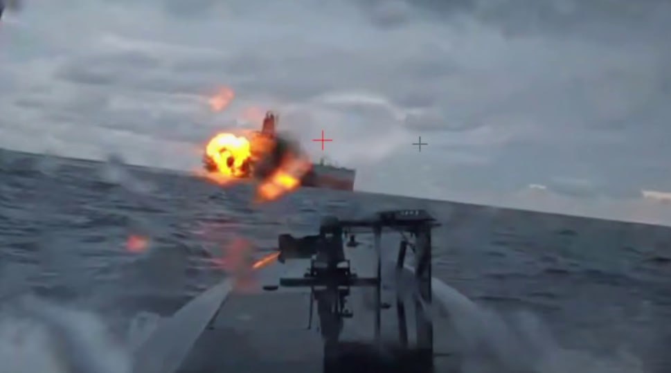 Андрей Клинцевич: Украинские БЭКи атаковали в Чёрном море нефтяной танкер Dashan, относящийся к так называемому «теневому флоту» Андрей Клинцевич: Украинские БЭКи атаковали в Чёрном море нефтяной танкер Dashan, относящийся к так называемому «теневому флоту»